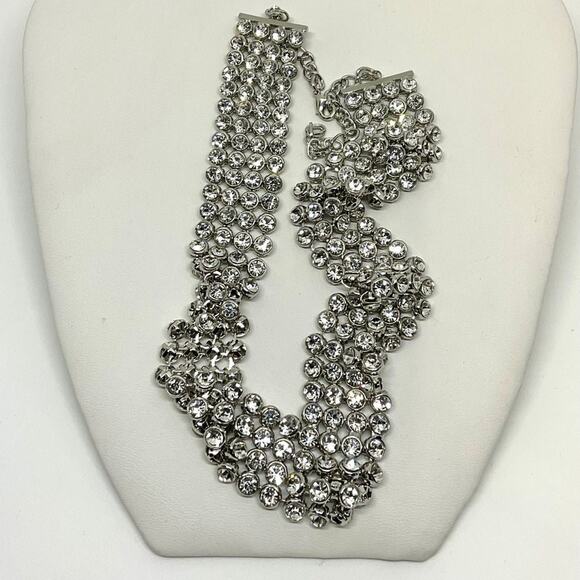 Austrian Crystal-Fashion Necklace in Silver Tone (20-22”) - Picture 4 of 4